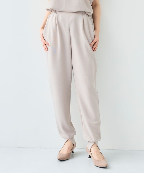 CROSS FUNCTION（クロスファンクション）の「《シワになりにくい》【セットアップ】カットジョーゼット前スリットジョガーパンツ【CF/クロスファンクション】（その他パンツ・レディース・ライトグレー/ブラック・LL/L/M）」の11枚目の写真