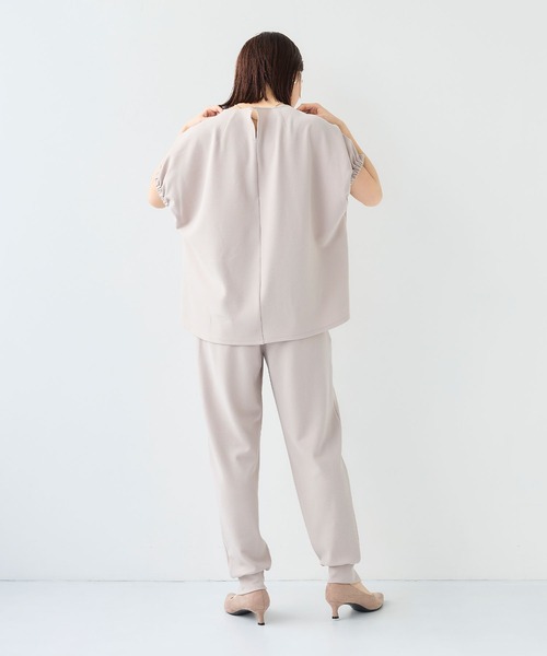 CROSS FUNCTION（クロスファンクション）の「《シワになりにくい》【セットアップ】カットジョーゼット前スリットジョガーパンツ【CF/クロスファンクション】（その他パンツ・レディース・ライトグレー/ブラック・LL/L/M）」の20枚目の写真