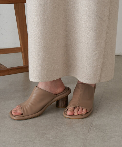 Jena espace merveilleux（ジェナ　エスパスメルヴェイユ）の「サムホールサンダル（サンダル・レディース・ブラック/ブラウン・MEDIUM/LARGE）」の10枚目の写真