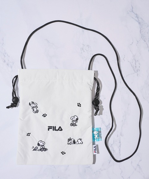 FILA(フィラ)の「【FILA フィラ × PEANUTS】フロント刺繍 ドローストリングミニショルダーバッグ(ショルダーバッグ・レディース・ホワイト/ブラック/シルバー・FREE)」の5枚目の写真