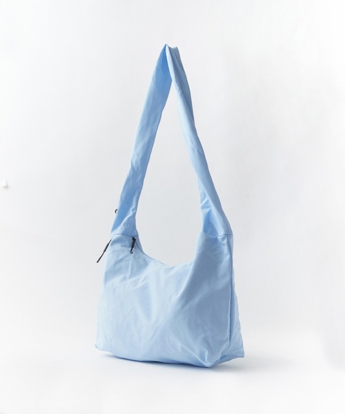 ROOPTOKYO(ループトウキョウ)の「Gathered nylon shoulder bag / ギャザーナイロン ショルダーバッグ(ショルダーバッグ・レディース・ブラック/ホワイト/ブルー/グレー・FREE)」の14枚目の写真
