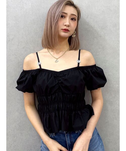 GYDA（ジェイダ）の「GDチャームオフショルブラウス（シャツ/ブラウス・レディース・その他1/ブラック/オフホワイト・FREE）」の3枚目の写真