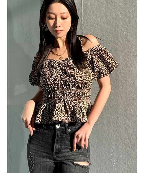 GYDA（ジェイダ）の「GDチャームオフショルブラウス（シャツ/ブラウス・レディース・その他1/ブラック/オフホワイト・FREE）」の7枚目の写真