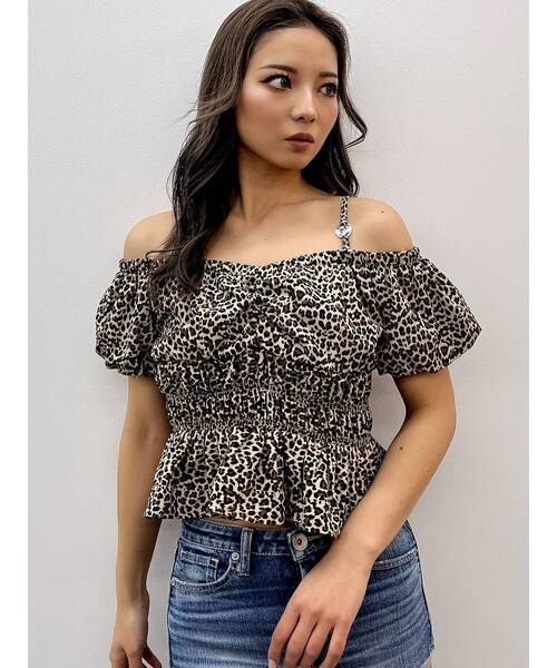 GYDA（ジェイダ）の「GDチャームオフショルブラウス（シャツ/ブラウス・レディース・その他1/ブラック/オフホワイト・FREE）」の11枚目の写真