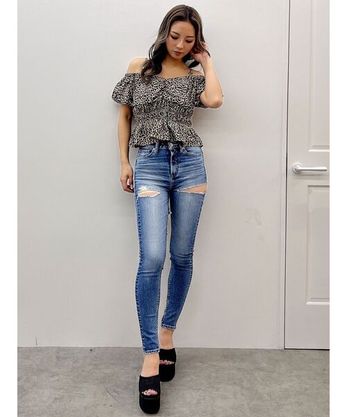 GYDA（ジェイダ）の「GDチャームオフショルブラウス（シャツ/ブラウス・レディース・その他1/ブラック/オフホワイト・FREE）」の12枚目の写真