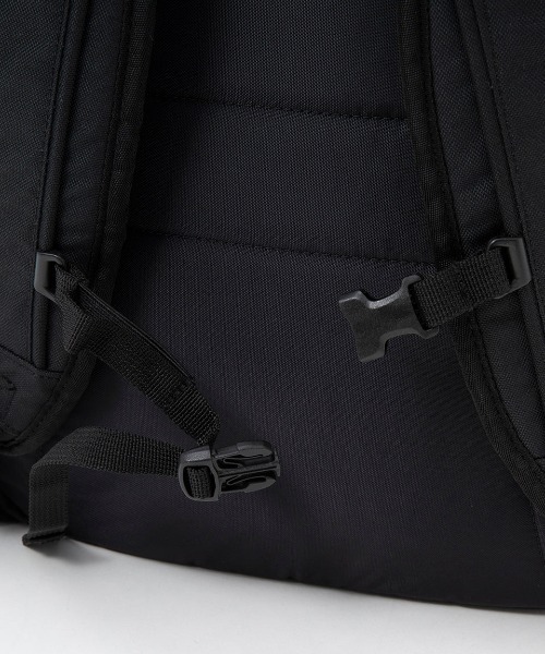 DAKINE(ダカイン)の「DAKINE メンズ CAMPUS M 25L バックパック/リュック 【2025年春夏モデル】/ダカインバッグパック・リュックサック(バックパック/リュック・メンズ・ブラック・FREE)」の4枚目の写真