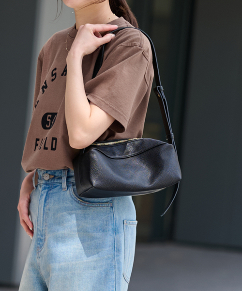 VELETTO(ベレット)の「《追加2》【VELETTO/ヴェレット】 rectangle ショルダーバッグ(ショルダーバッグ・レディース・ブラック・FREE)」の1枚目の写真