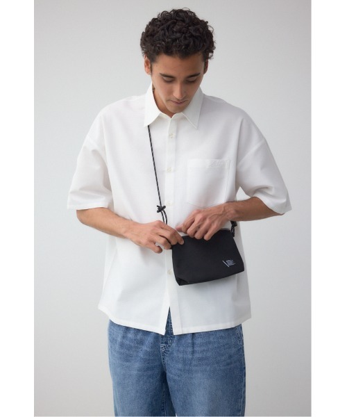 AZUL by moussy(アズールバイマウジー)の「総柄ミニショルダーバッグ(ショルダーバッグ・メンズ・ブラック/ブラック系その他・FREE)」の3枚目の写真