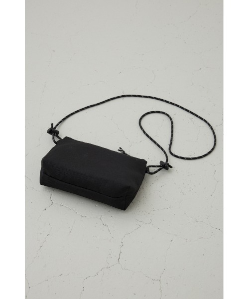 AZUL by moussy(アズールバイマウジー)の「総柄ミニショルダーバッグ(ショルダーバッグ・メンズ・ブラック/ブラック系その他・FREE)」の5枚目の写真