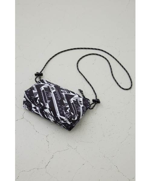 AZUL by moussy(アズールバイマウジー)の「総柄ミニショルダーバッグ(ショルダーバッグ・メンズ・ブラック/ブラック系その他・FREE)」の15枚目の写真