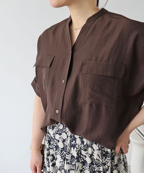 le.coeur blanc(ルクールブラン)の「《マストバイアイテム!》フィブリルサテンドルマンシャツ(シャツ/ブラウス・レディース・オフホワイト/サンドベージュ/パープル/ブラウン・38)」の15枚目の写真