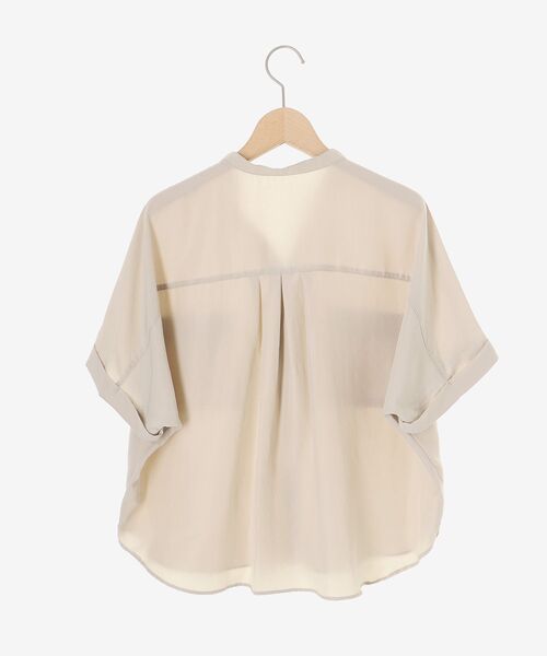 le.coeur blanc(ルクールブラン)の「《マストバイアイテム!》フィブリルサテンドルマンシャツ(シャツ/ブラウス・レディース・オフホワイト/サンドベージュ/パープル/ブラウン・38)」の11枚目の写真