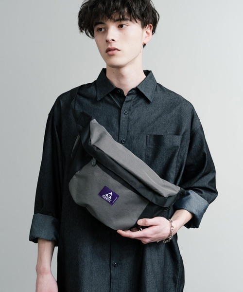 GERRY(ジェリー)の「GERRY ジェリー 撥水加工 E/Fウエストバッグ ワンポイントロゴ大容量ボディバッグ(ボディバッグ/ウエストポーチ・メンズ・マルチ/ベージュ/チャコールグレー/ブラック・FREE)」の10枚目の写真