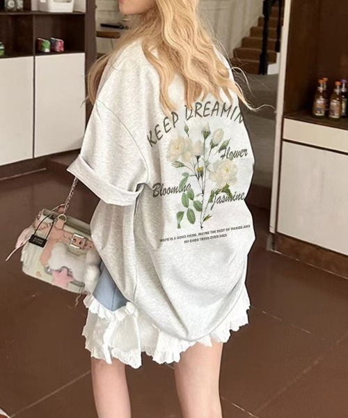AsRiRe（アスリレイ）の「後ろ花柄プリント　トップス（Tシャツ/カットソー・レディース・アイボリー/ホワイト/グレー・M）」の3枚目の写真