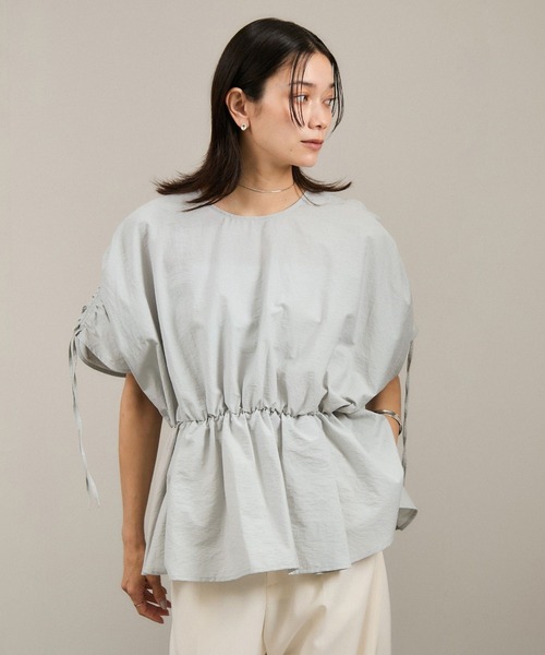 SALON adam et rope'(サロン アダム エ ロペ)の「【WEB限定】シャーリングスリーブブラウス(シャツ/ブラウス・レディース・ライトグレー/オフホワイト/ブラック・FREE)」の13枚目の写真