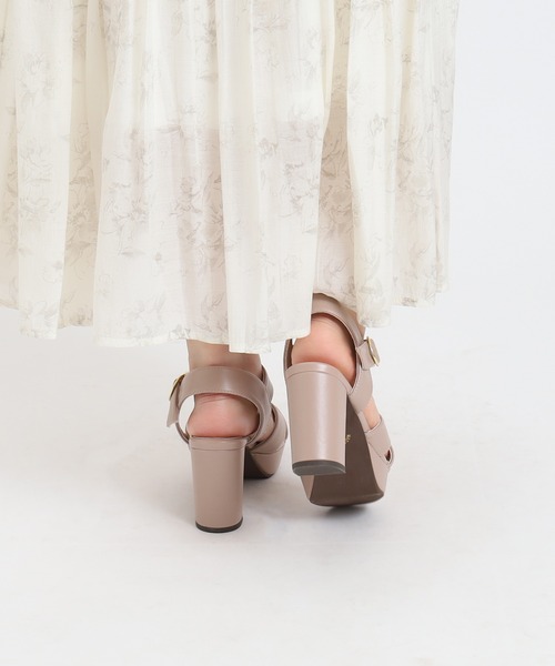 ASTORIA ODIER（アストリアオディール）の「厚底クロスサンダル（サンダル・レディース・ベージュ/ゴールド/アイボリー/ブラック・MEDIUM/LARGE/SMALL）」の12枚目の写真