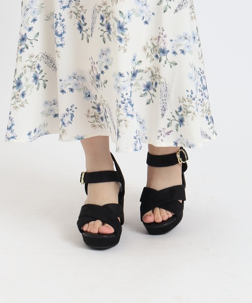 ASTORIA ODIER（アストリアオディール）の「厚底クロスサンダル（サンダル・レディース・ベージュ/ゴールド/アイボリー/ブラック・MEDIUM/LARGE/SMALL）」の16枚目の写真