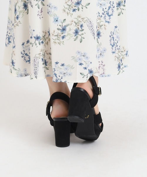 ASTORIA ODIER（アストリアオディール）の「厚底クロスサンダル（サンダル・レディース・ベージュ/ゴールド/アイボリー/ブラック・MEDIUM/LARGE/SMALL）」の18枚目の写真