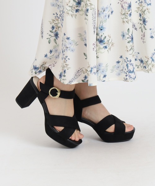 ASTORIA ODIER（アストリアオディール）の「厚底クロスサンダル（サンダル・レディース・ベージュ/ゴールド/アイボリー/ブラック・MEDIUM/LARGE/SMALL）」の17枚目の写真