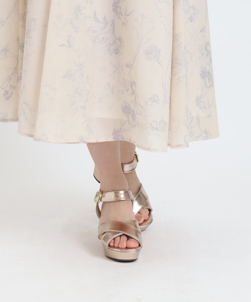 ASTORIA ODIER（アストリアオディール）の「厚底クロスサンダル（サンダル・レディース・ベージュ/ゴールド/アイボリー/ブラック・MEDIUM/LARGE/SMALL）」の19枚目の写真