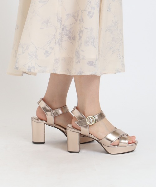 ASTORIA ODIER（アストリアオディール）の「厚底クロスサンダル（サンダル・レディース・ベージュ/ゴールド/アイボリー/ブラック・MEDIUM/LARGE/SMALL）」の20枚目の写真