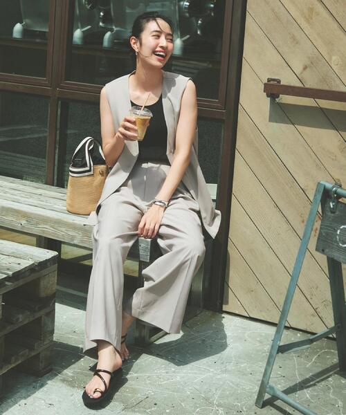 OPAQUE.CLIP（オペークドットクリップ）の「ストレッチVネックジレ/セットアップ対応【UV/接触冷感/洗濯機洗い可/抗ピル】（ベスト・レディース・ブラック/ライトグレー・38/40/42）」の21枚目の写真