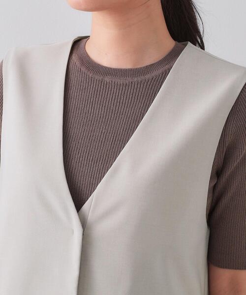 OPAQUE.CLIP（オペークドットクリップ）の「ストレッチVネックジレ/セットアップ対応【UV/接触冷感/洗濯機洗い可/抗ピル】（ベスト・レディース・ブラック/ライトグレー・38/40/42）」の5枚目の写真