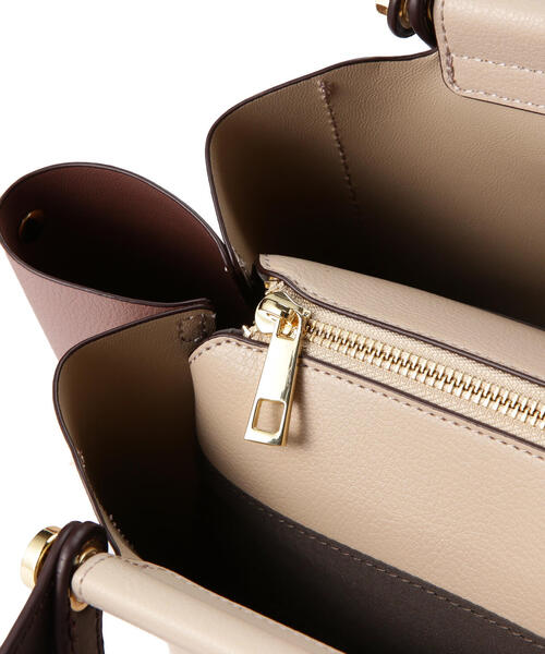 NATURAL BEAUTY BASIC（ナチュラルビューティーベーシック）の「◇2wayバーハンドルトートバッグ（トートバッグ・レディース・ベージュ系その他/グレー系その他・ﾌﾘ-）」の15枚目の写真