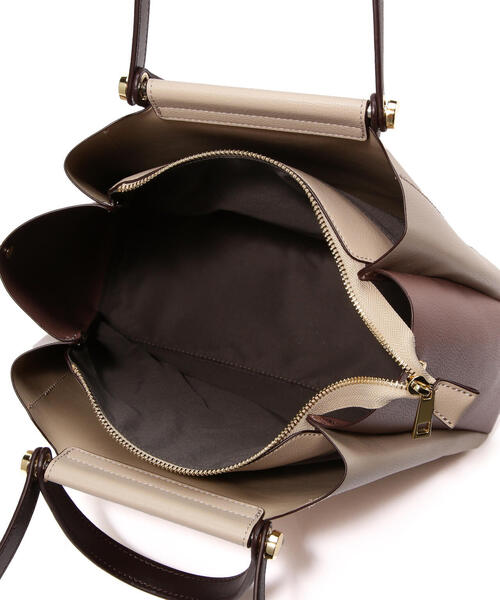 NATURAL BEAUTY BASIC（ナチュラルビューティーベーシック）の「◇2wayバーハンドルトートバッグ（トートバッグ・レディース・ベージュ系その他/グレー系その他・ﾌﾘ-）」の17枚目の写真