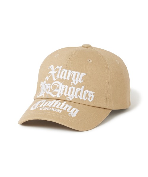 XLARGE（エクストララージ）の「OLD ENGLISH 6PANEL SNAPBACK CAP（キャップ・メンズ・ベージュ/レッド/ブラック・ONE SIZE）」の3枚目の写真