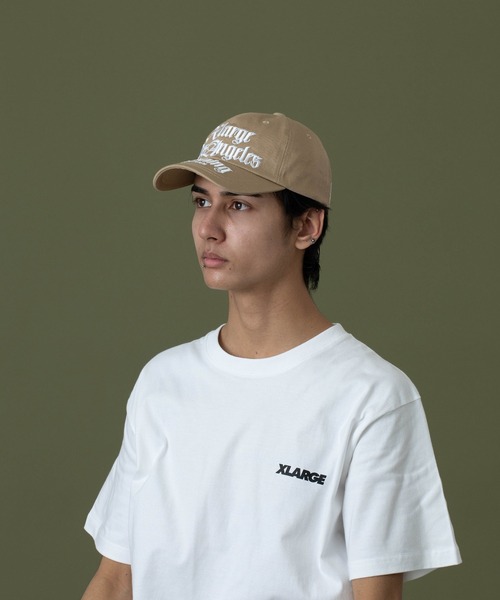 XLARGE（エクストララージ）の「OLD ENGLISH 6PANEL SNAPBACK CAP（キャップ・メンズ・ベージュ/レッド/ブラック・ONE SIZE）」の14枚目の写真