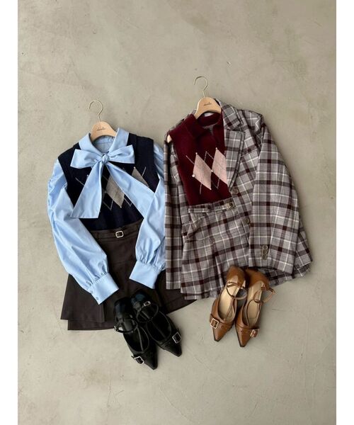 dazzlin（ダズリン）の「Tストラップベルトパンプス（パンプス・レディース・ボルドー/キャメル/ブラック・MEDIUM/LARGE）」の20枚目の写真