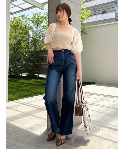 dazzlin（ダズリン）の「Tストラップベルトパンプス（パンプス・レディース・ボルドー/キャメル/ブラック・MEDIUM/LARGE）」の4枚目の写真