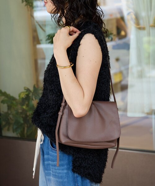 RIVE DROITE（リヴドロワ）の「【MONN.:.(モン)】HAND BAG（ショルダーバッグ・レディース・ブラウン/ネイビー・FREE）」の4枚目の写真