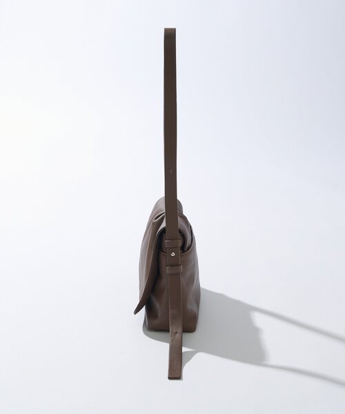 RIVE DROITE（リヴドロワ）の「【MONN.:.(モン)】HAND BAG（ショルダーバッグ・レディース・ブラウン/ネイビー・FREE）」の9枚目の写真