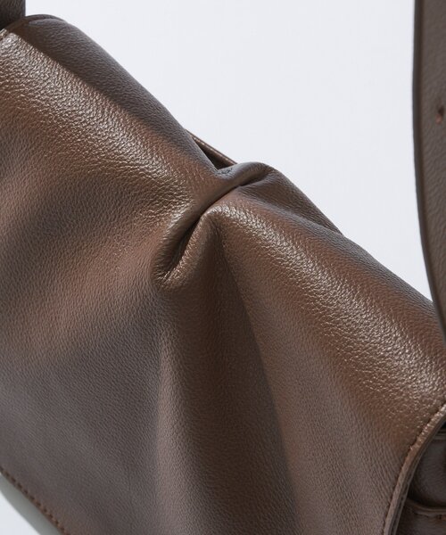 RIVE DROITE（リヴドロワ）の「【MONN.:.(モン)】HAND BAG（ショルダーバッグ・レディース・ブラウン/ネイビー・FREE）」の12枚目の写真