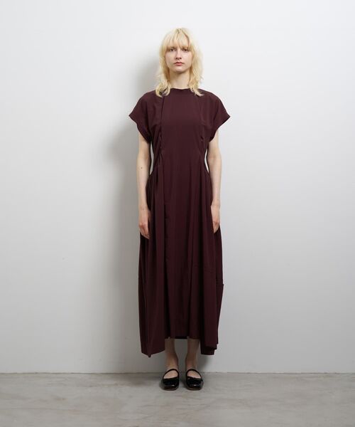 LANVIN en Bleu（ランバンオンブルー）の「ナイロンタスランギャザーワンピース（ワンピース・レディース・ボルドー/オフホワイト/ブラック・38/36）」の13枚目の写真