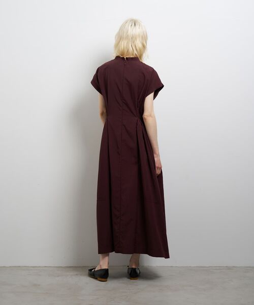 LANVIN en Bleu（ランバンオンブルー）の「ナイロンタスランギャザーワンピース（ワンピース・レディース・ボルドー/オフホワイト/ブラック・38/36）」の5枚目の写真