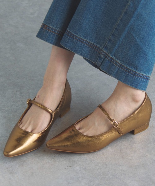 Doux archives（ドゥアルシーヴ）の「ストラップフラットパンプス（パンプス・レディース・ブラック/ゴールド/ベージュ・23.5/24.5）」の3枚目の写真