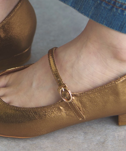 Doux archives（ドゥアルシーヴ）の「ストラップフラットパンプス（パンプス・レディース・ブラック/ゴールド/ベージュ・23.5/24.5）」の13枚目の写真