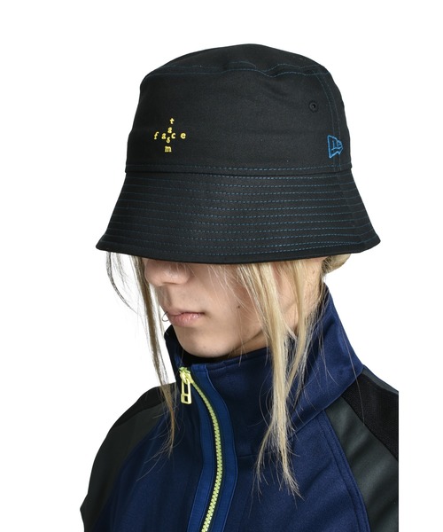 FACETASM（ファセッタズム）の「FACETASM x NEW ERA BUCKET HAT（ハット・メンズ・ブラック・M/L）」の2枚目の写真