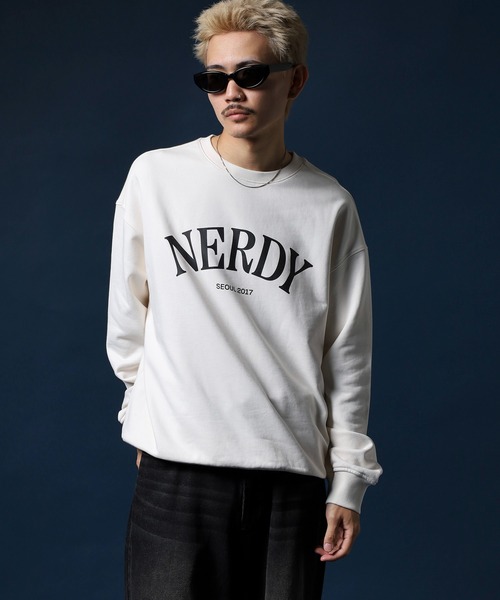 NERDY(ノルディ)の「セリフアーチロゴスウェットシャツ(スウェット・メンズ・ベージュ/ブルー/ブラック・SS/S/L/M)」の11枚目の写真