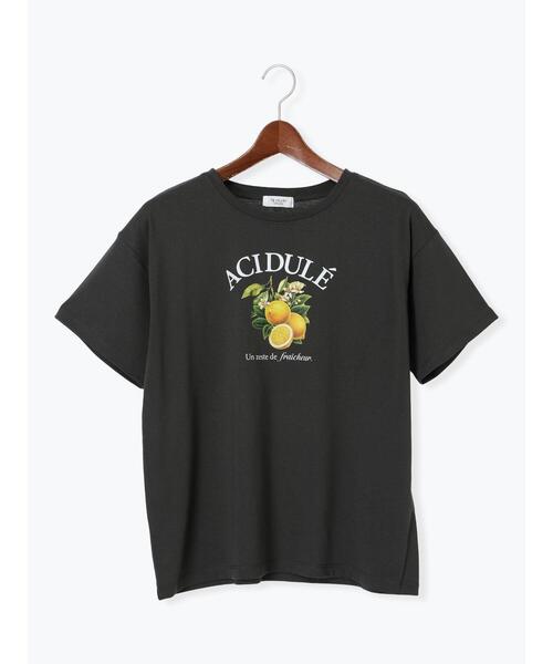 Te chichi TERRASSE（テチチテラス）の「フルーツモチーフ柄Tシャツ（Tシャツ/カットソー・レディース・ブラック/チャコールグレー/オフホワイト・F）」の7枚目の写真
