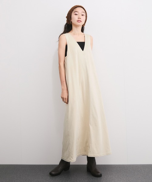 ADAM ET ROPE'（アダムエロペ）の「フェイクスウェードライクジャンパースカート（ジャンパースカート・レディース・キャメル/オフホワイト・FREE）」の5枚目の写真