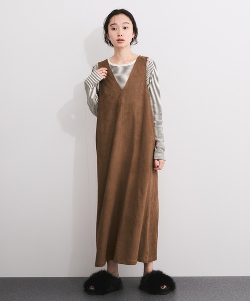 ADAM ET ROPE'（アダムエロペ）の「フェイクスウェードライクジャンパースカート（ジャンパースカート・レディース・キャメル/オフホワイト・FREE）」の7枚目の写真