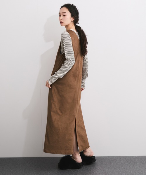 ADAM ET ROPE'（アダムエロペ）の「フェイクスウェードライクジャンパースカート（ジャンパースカート・レディース・キャメル/オフホワイト・FREE）」の8枚目の写真