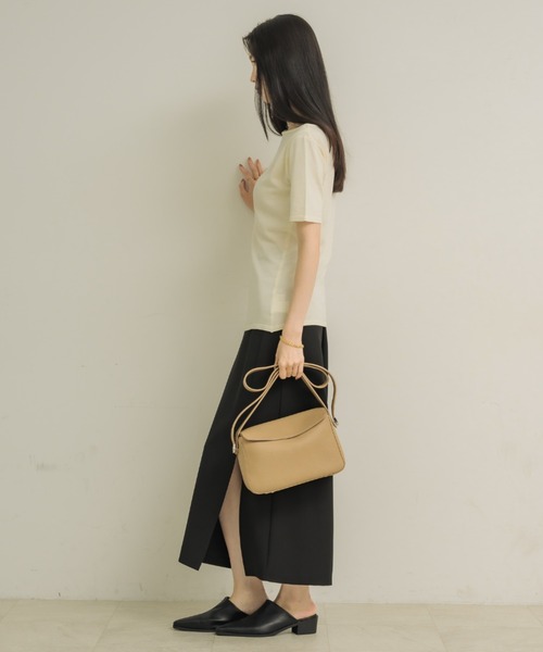 NEUNA(ヌナ)の「2wayスクエアショルダーバッグ(ショルダーバッグ・レディース・ブラック/アイボリー/ベージュ・FREE)」の18枚目の写真