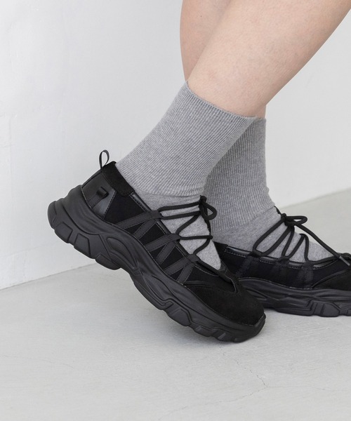 menue（メヌエ）の「レースアップ 厚底 バレエスニーカー（スニーカー・レディース・ブラック/ブラウン/ダークグレー/シルバー・S/M/L/LL）」の5枚目の写真