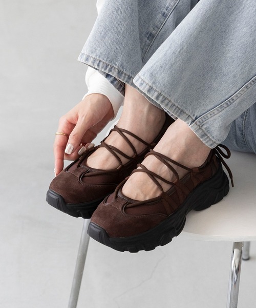 menue（メヌエ）の「レースアップ 厚底 バレエスニーカー（スニーカー・レディース・ブラック/ブラウン/ダークグレー/シルバー・S/M/L/LL）」の17枚目の写真