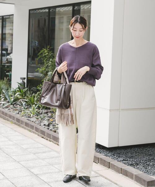 ITEMS URBANRESEARCH(アイテムズ アーバンリサーチ)の「『洗濯可』アウトリンキングVネックニット(ニット/セーター・レディース・パープル/ホワイト系その他/ブラック/オフホワイト/ライトグレー/ミント・FREE)」の10枚目の写真